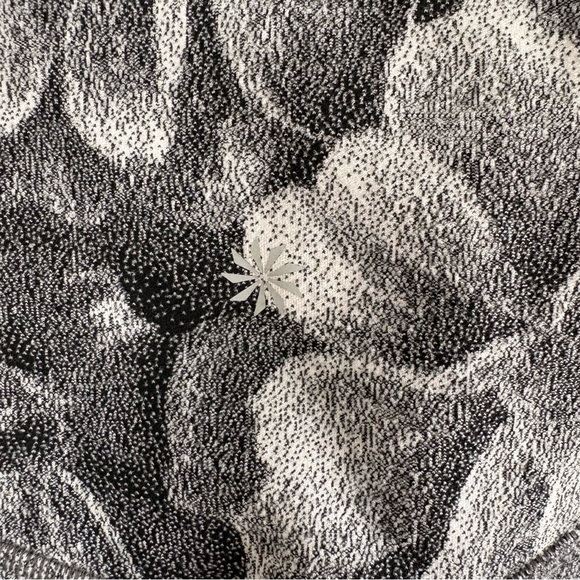 Athleta Elation Textured Tight M Chakra Floral Black White Gym Yoga Pilates Soft - Picture 5 of 7